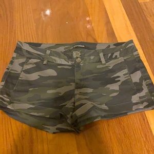 Size 10 women's shorts. Express brand.
